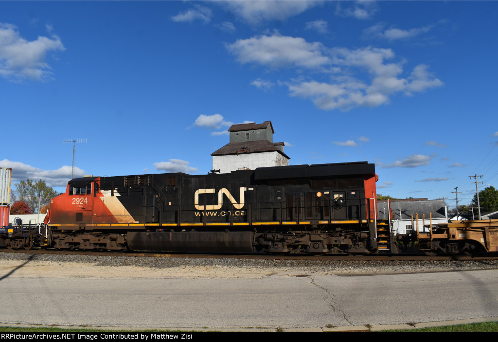 CN 2924